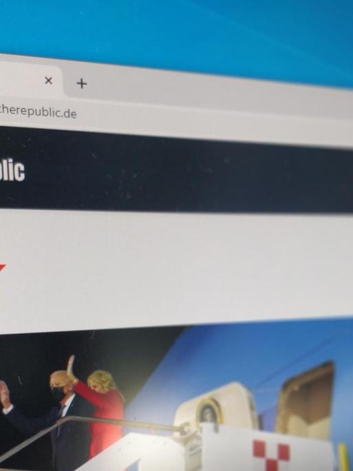 Die Website von "The Republic" ist am 01.11.2021 in einem Browserfesnser geöffnet, abfotografiert von einem Bildschirm