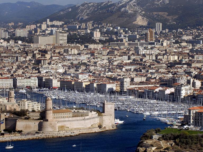 Blick auf die französische Hafenstadt Marseille
