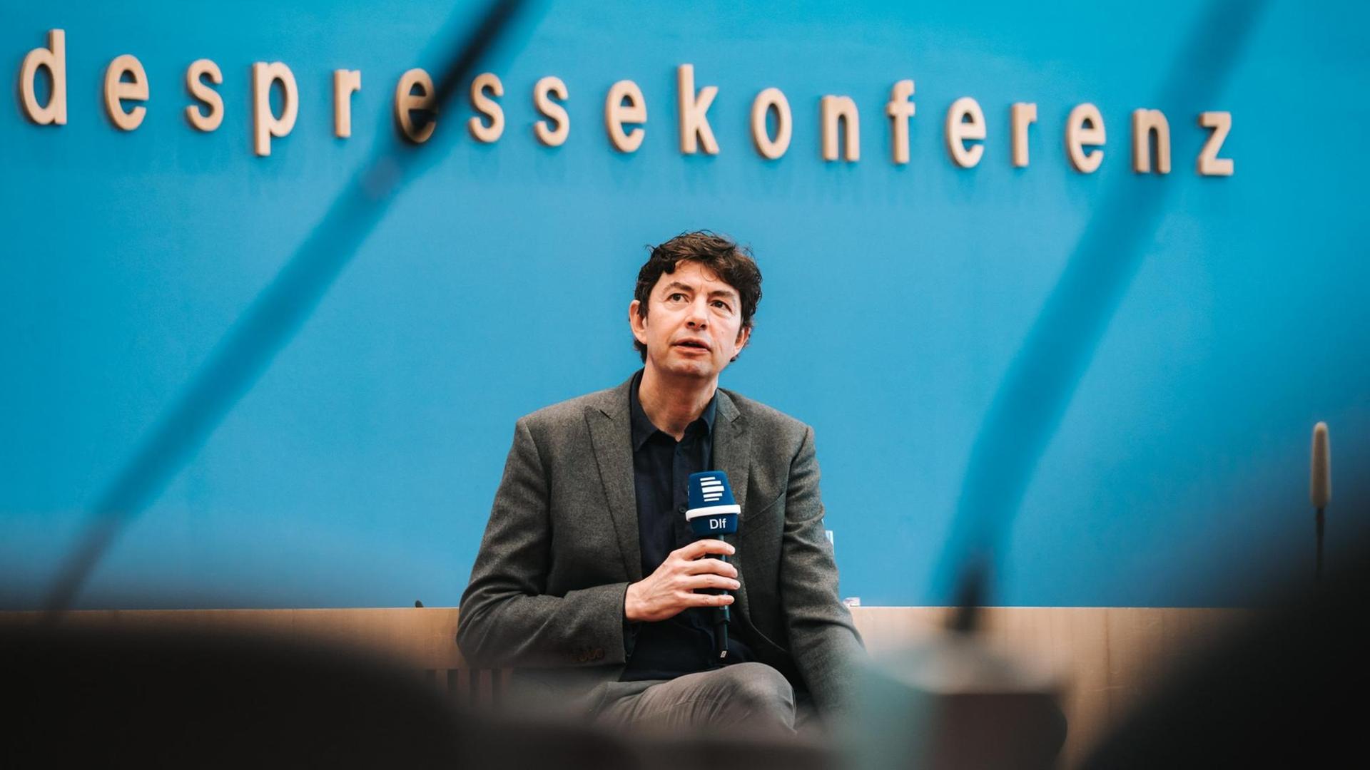 Christian Drosten bei den "Formaten des Politischen" Christian Drosten bei den "Formaten des Politischen"