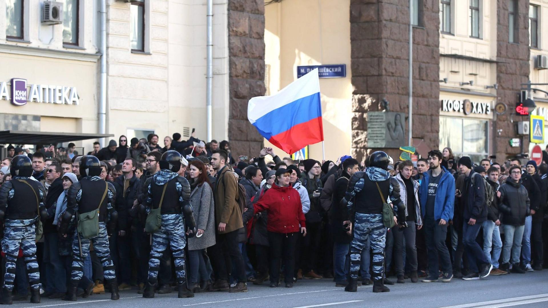 Eine Demonstration in Moskau, auf der der russische Oppositionspolitiker Alexej Nawalny festgenommen wurde. Eine Demonstration in Moskau, auf der der russische Oppositionspolitiker Alexej Nawalny festgenommen wurde.