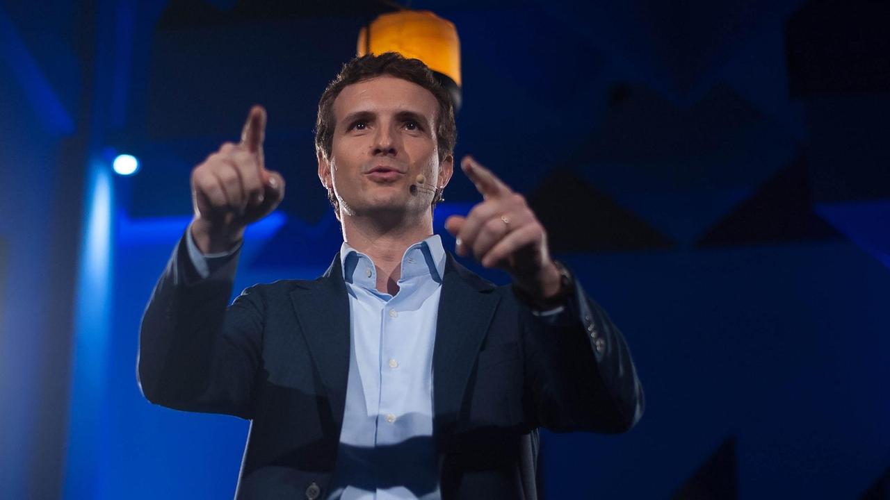 Der spanische Politiker Pablo Casado, Vorsitzender der Partido Popular (Deutsch: Volkspartei, PP), redet auf einer Veranstaltung vor den Regionalwahlen in Andalusien im Jahr 2015
