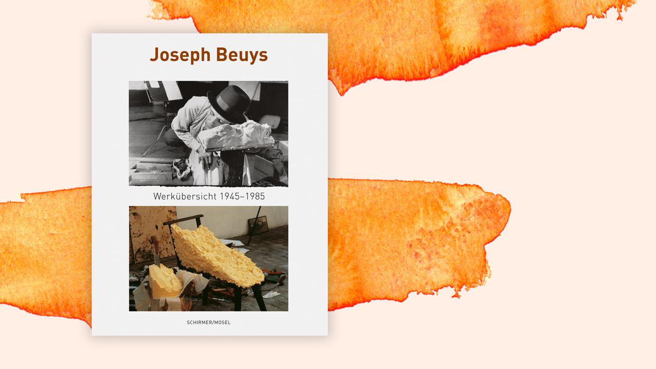 Das Buchcover "Joseph Beuys. Werkübersicht 1945-1985" auf orange-weißem Hintergrund.