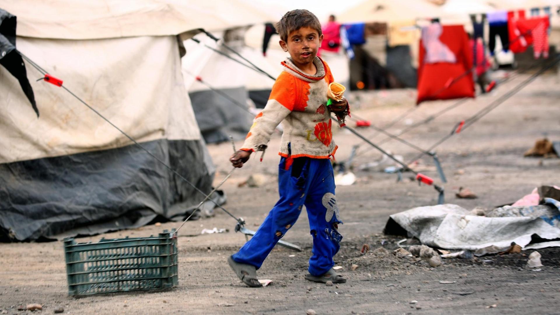 Ein Kind in einem Flüchtlings-Lager in Syrien