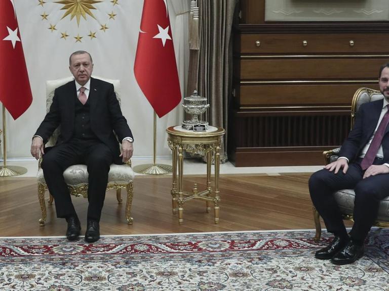 Turkey's President Recep Tayyip Erdogan, center, accompanied by Turkey's Economy Minister Berat Albayrak, right, who is also his son-in-law, meets with Jared Kushner, left, U.S. President Donald Trump's adviser and son-in-law, at the Presidential Palace in Ankara, Turkey, Wednesday, Feb. 27, 2019.