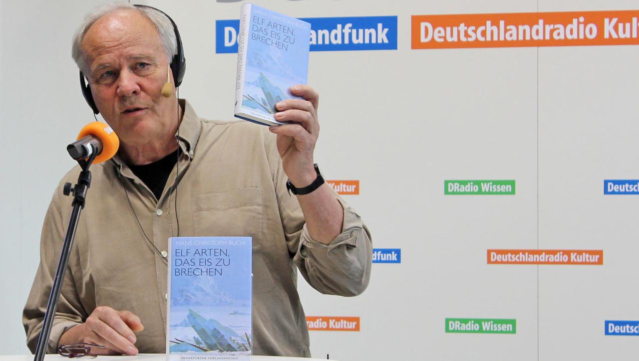 Hans-Christoph Buch stellt "Elf Arten, das Eis zu brechen" auf der Frankfurter Buchmesse 2016 vor.