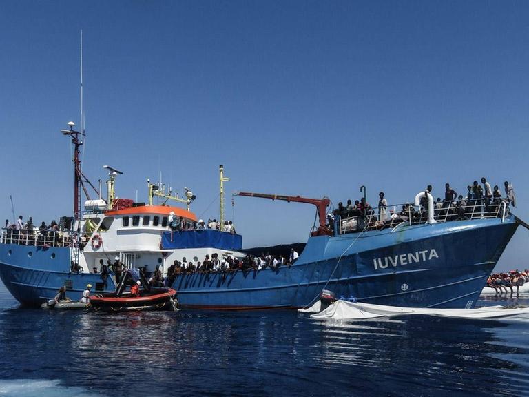 Sie sehen das Schiff "Iuventa" der Nichtregierungsorganisation Iuventa Jugend rettet (undatierte Aufnahme).