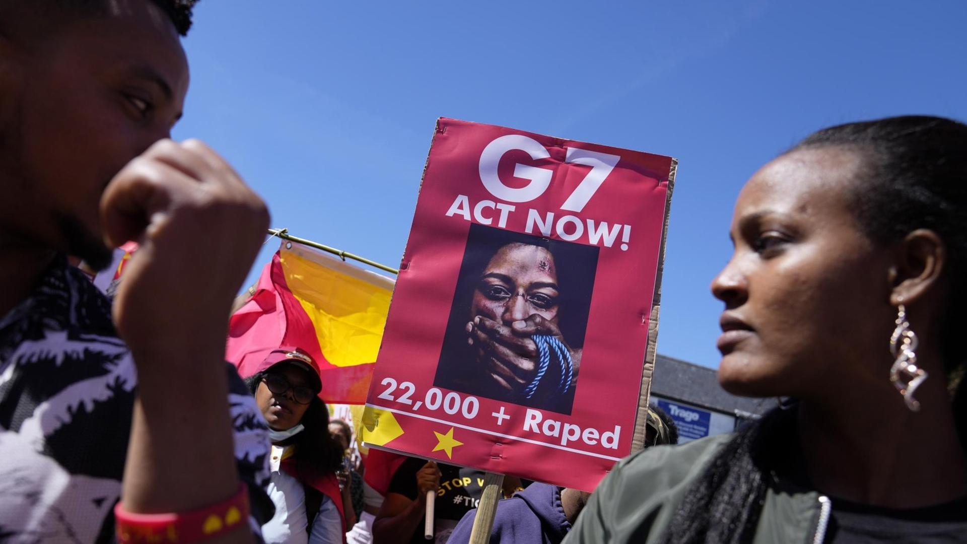Protest gegen die Gewalt in Tigray am Rande des G7-Treffens im Juni in Falmouth, England.