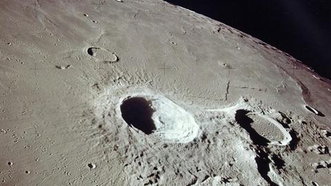 Bild des Kraters Aristarch (links)