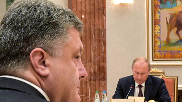 Petro Proschenko (vorne) und Wladimir Putin