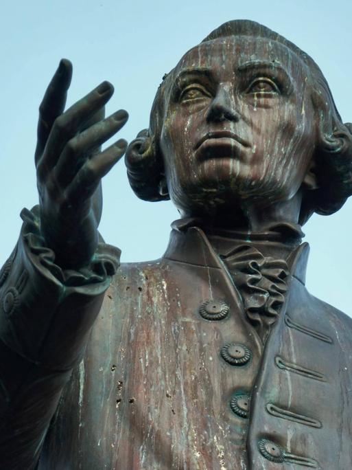 Statue von Immanuel Kant in Kaliningrad.