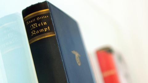 Das Hitler-Buch "Mein Kampf" in einer Ausstellung im Deutsch-Russischen Museum Karlshorst.