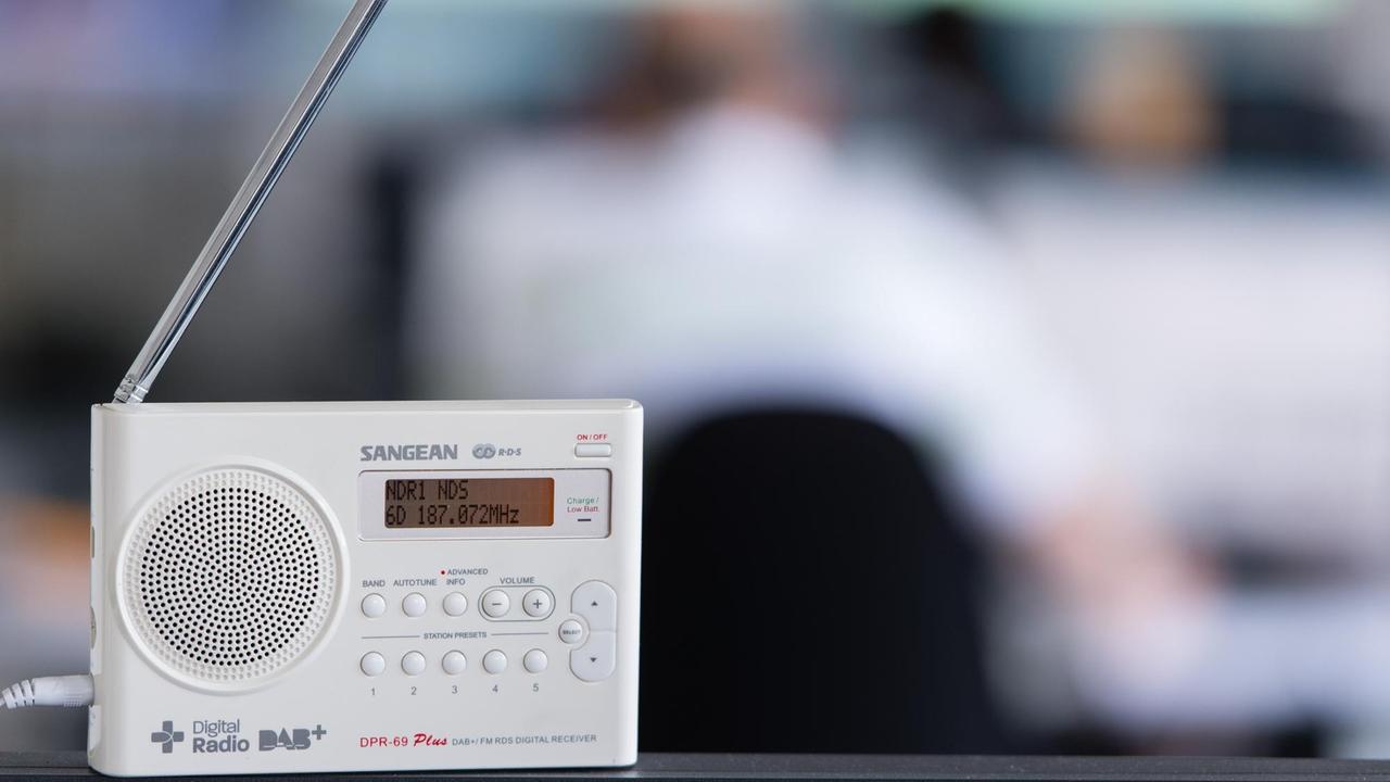 Beliebter Radiosender In Berlin Verliert Streit Um Ukw Frequenz - 5xwvpfe