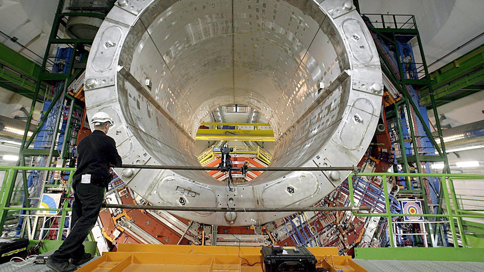 Teilchenkanone wird bei CERN bei Genf installiert