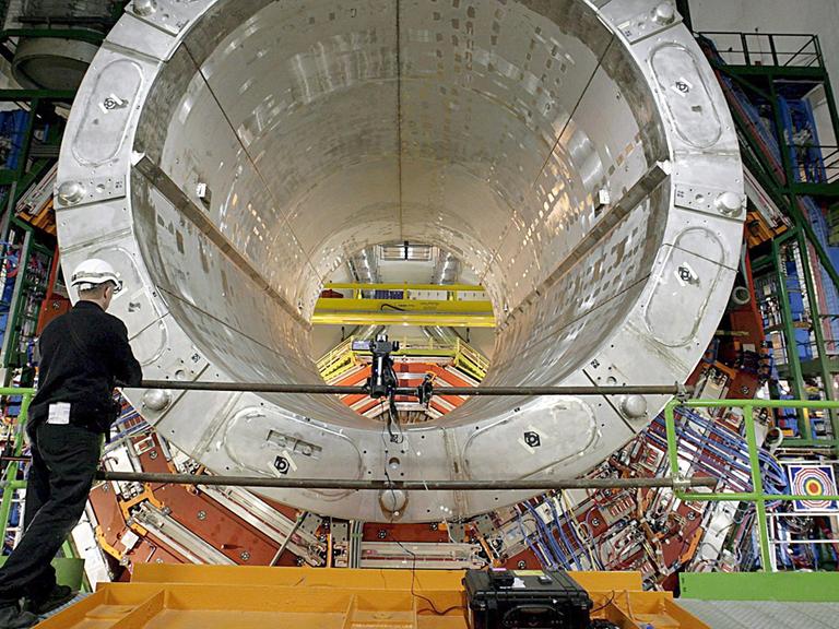 Teilchenkanone wird bei CERN bei Genf installiert