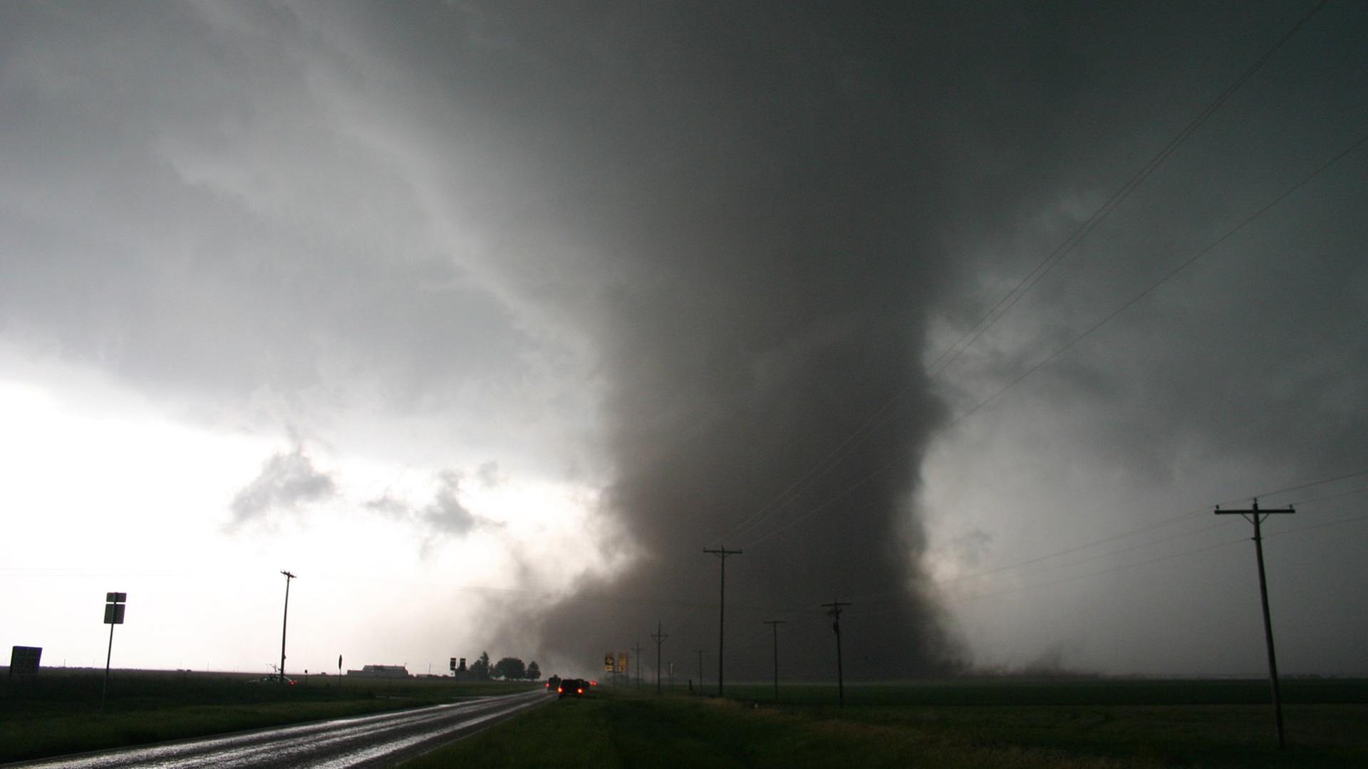 Blick auf einen Tornado in der Nähe von Sount Plains in Texas (12.05.2005).