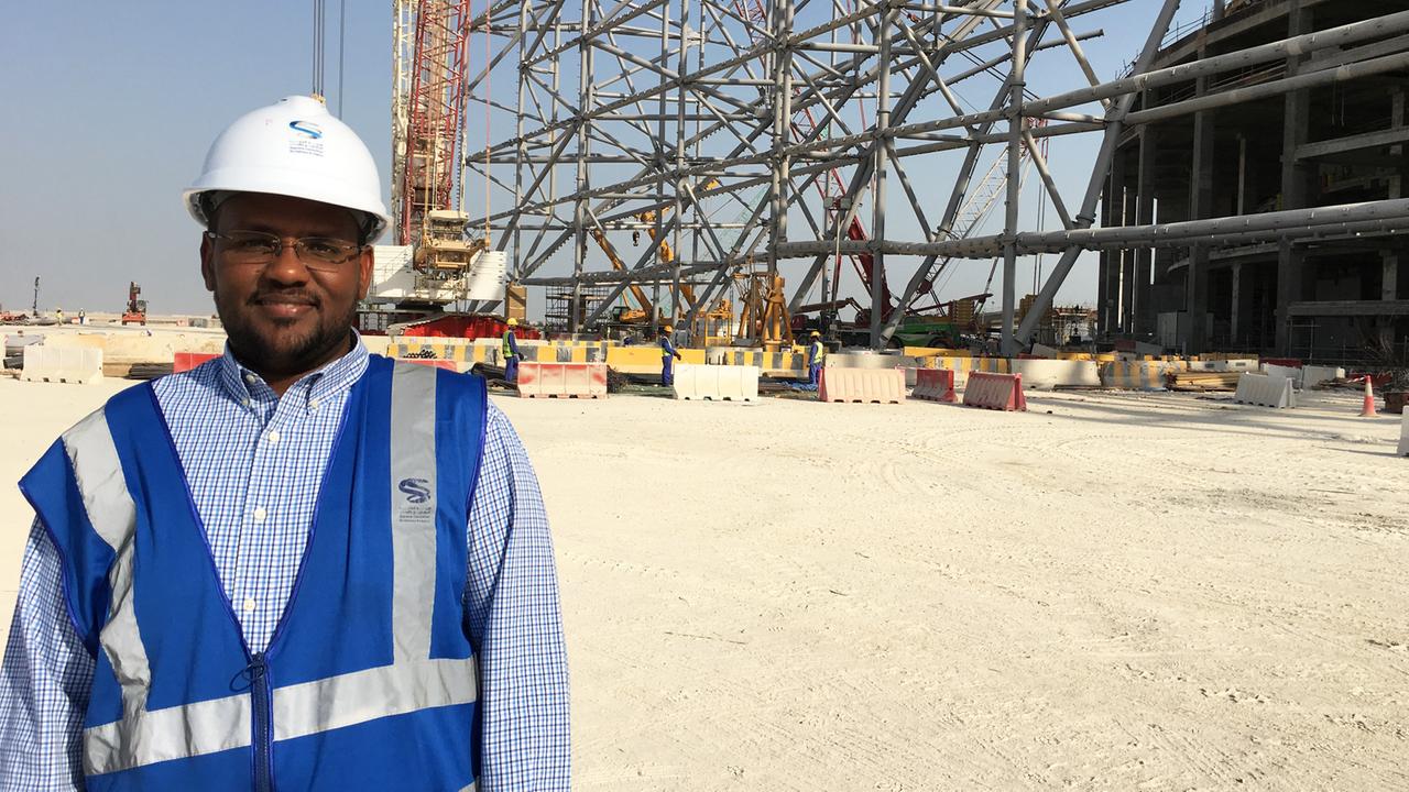 Mohemed Ahmed ist Projektleiter beim Bau des Al-Bayt-Stadions