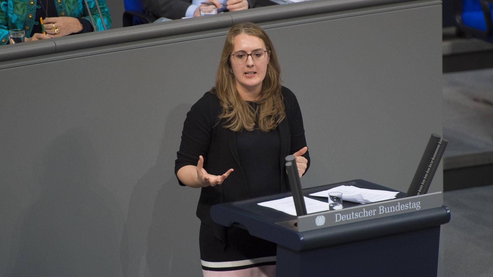 Die Grünen-Politikerin Katharina Dröge im Bundestag