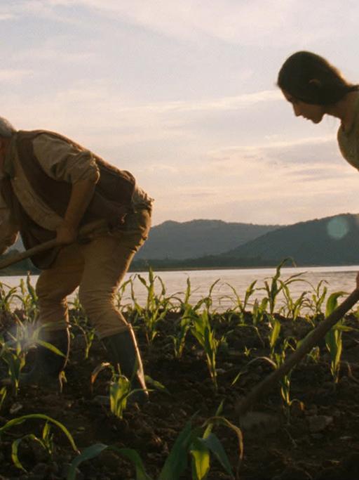 Szene aus dem Film "Die Maisinsel" von George Ovashvili