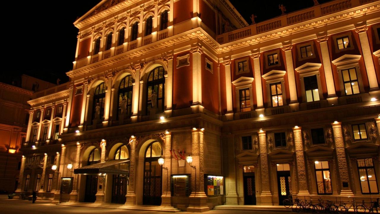 Das Haus des Wiener Musikvereins mit Abendbeleuchtung