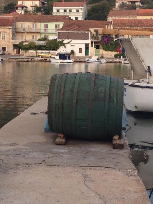 Der Hafen des kroatischen Städtchens Vela Luka.