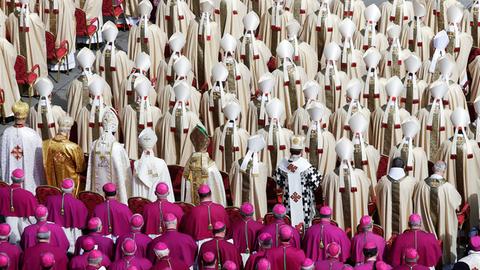 Kardinäle und Bischöfe bei der Messe zur Amtseinführung von Papst Franziskus in Rom am 19.3.2013