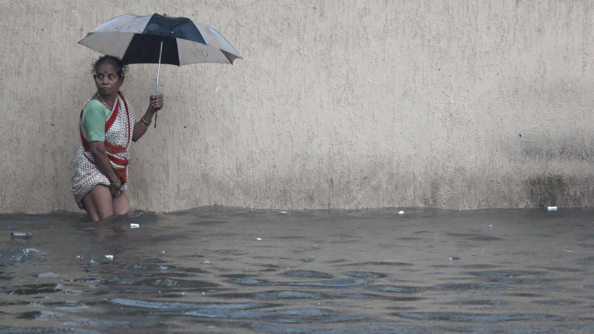 Schwere Regenfälle im indischen Mumbai am 1.7.2019