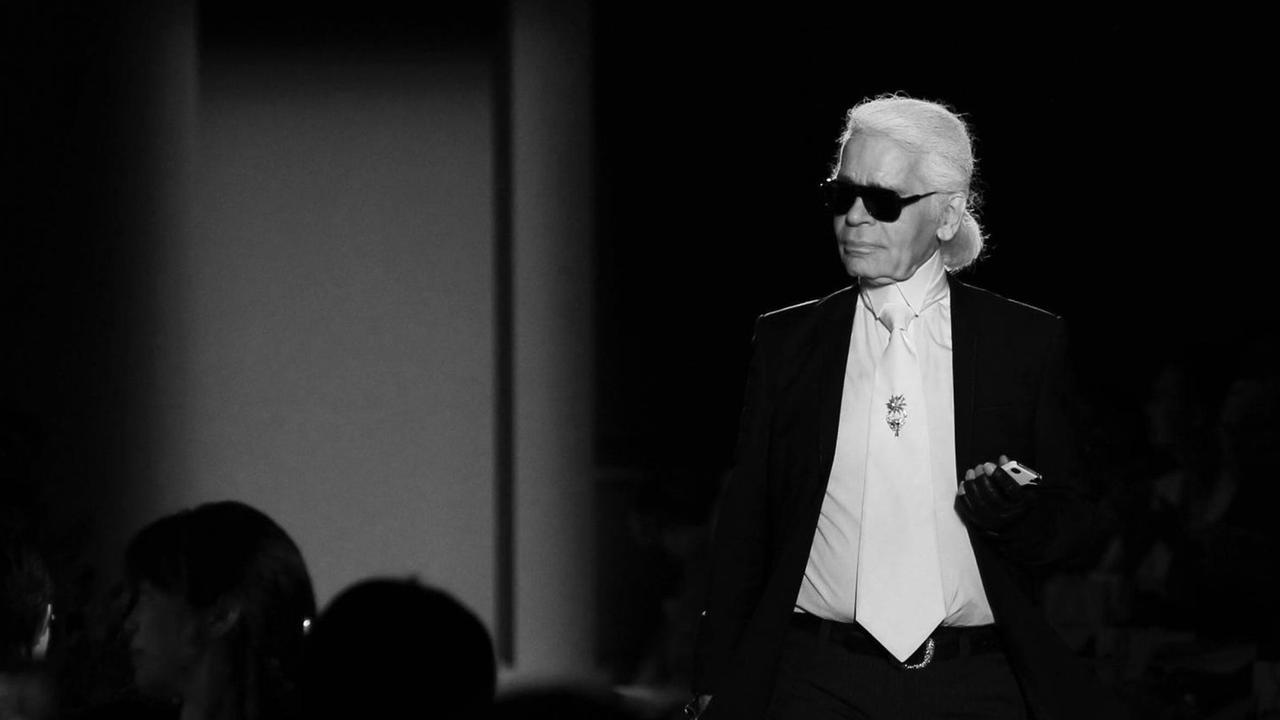 Karl Lagerfeld 2012 in Paris auf einer Fashionshow für das Modehaus Chanel.