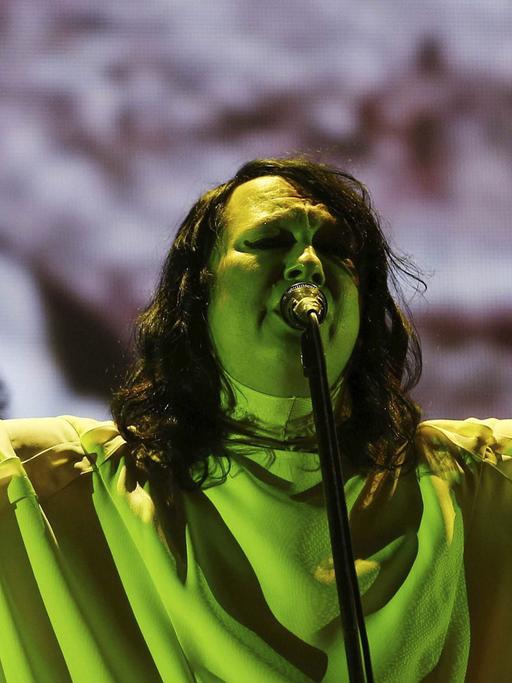 Die Sängerin Anohni, alias Antony Hegarty, bei einem Auftritt beim Primavera Sound Music Festival im spanischen Barcelona am 28.5.2015