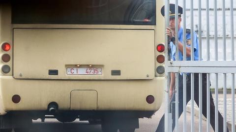 28 Arbeiter des örtlichen Chemiekonzerns in Grodno waren festgenommen worden. Nach Protesten wurden sie wieder freigelassen.