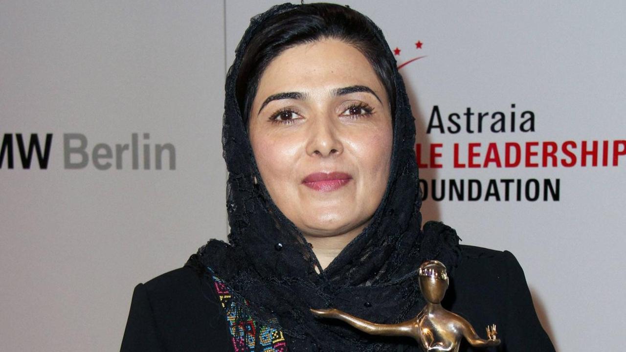 Die afghanische Frauenrechtlerin Suraya Pakzad bei einer Preisverleihung in Berlin 2012