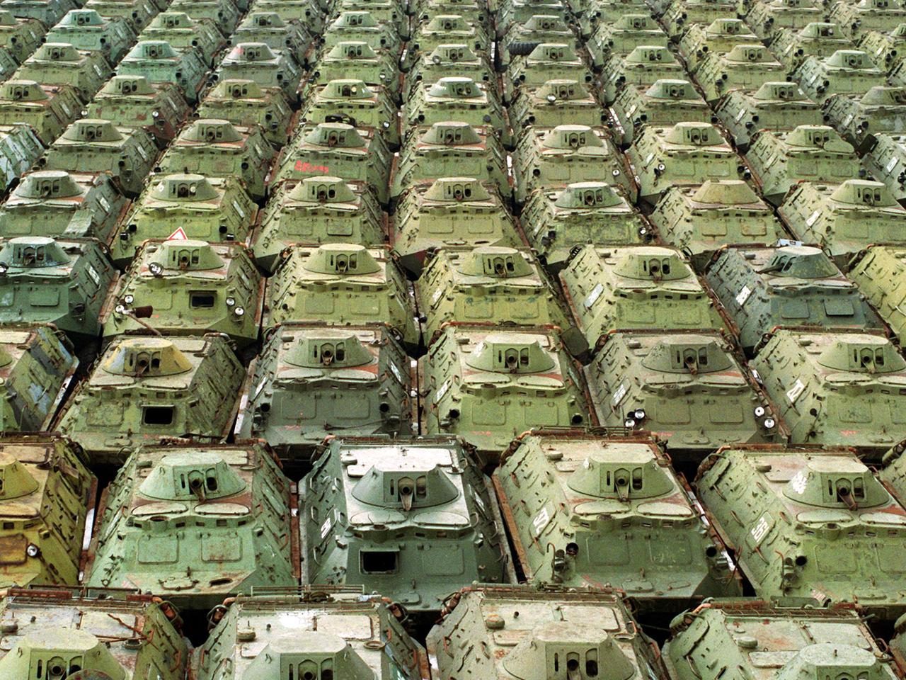 Kurz nach dem Fall der Mauer: Panzer der in Wünsdorf stationierten Armee
