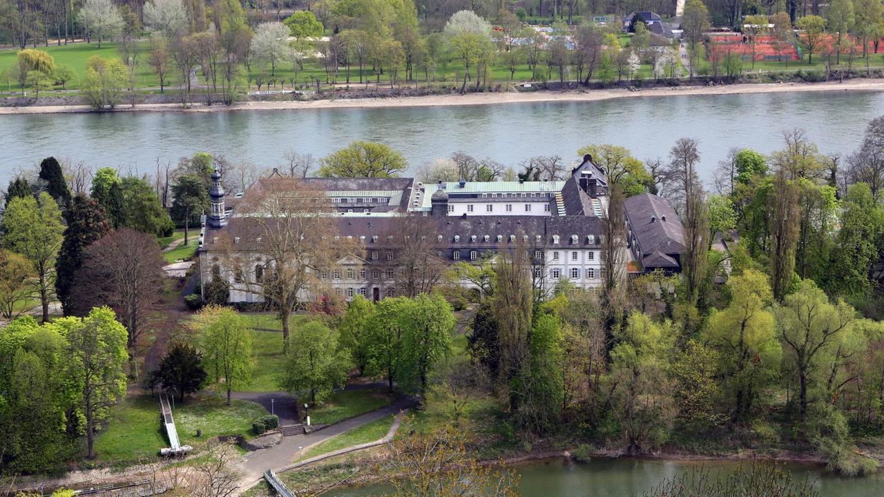 Das Kloster Nonnenwerth liegt auf einer Insel im Rhein
