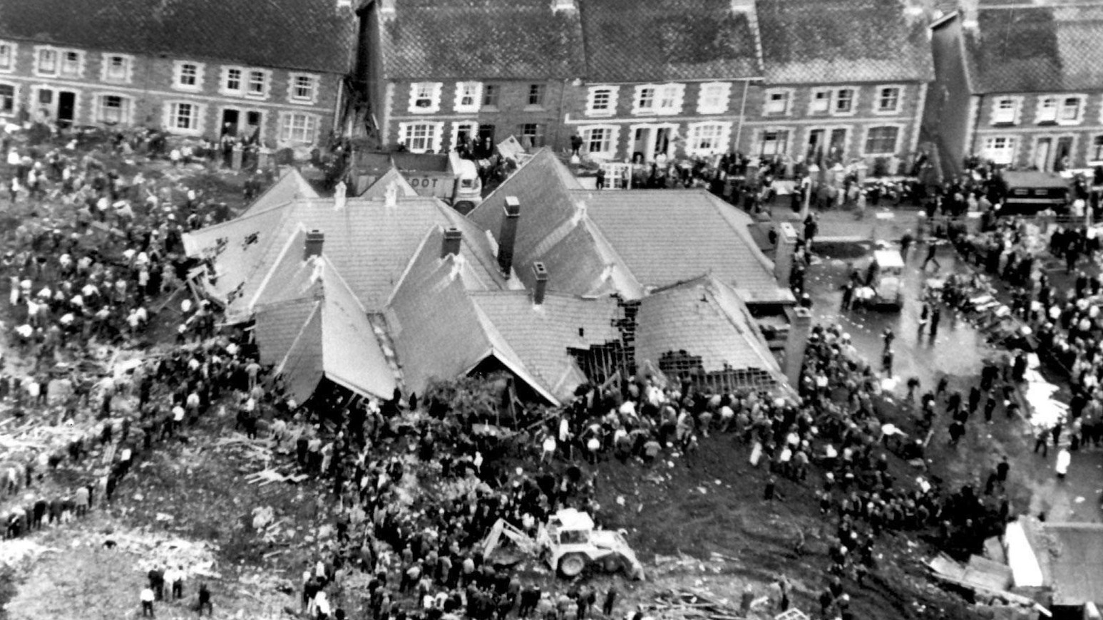 Vor 50 Jahren - Ein Erdrutsch verschüttet das walisische Dorf Aberfan