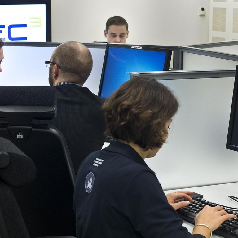 Mitarbeitende des European Cybercrime Centre in Den Hag