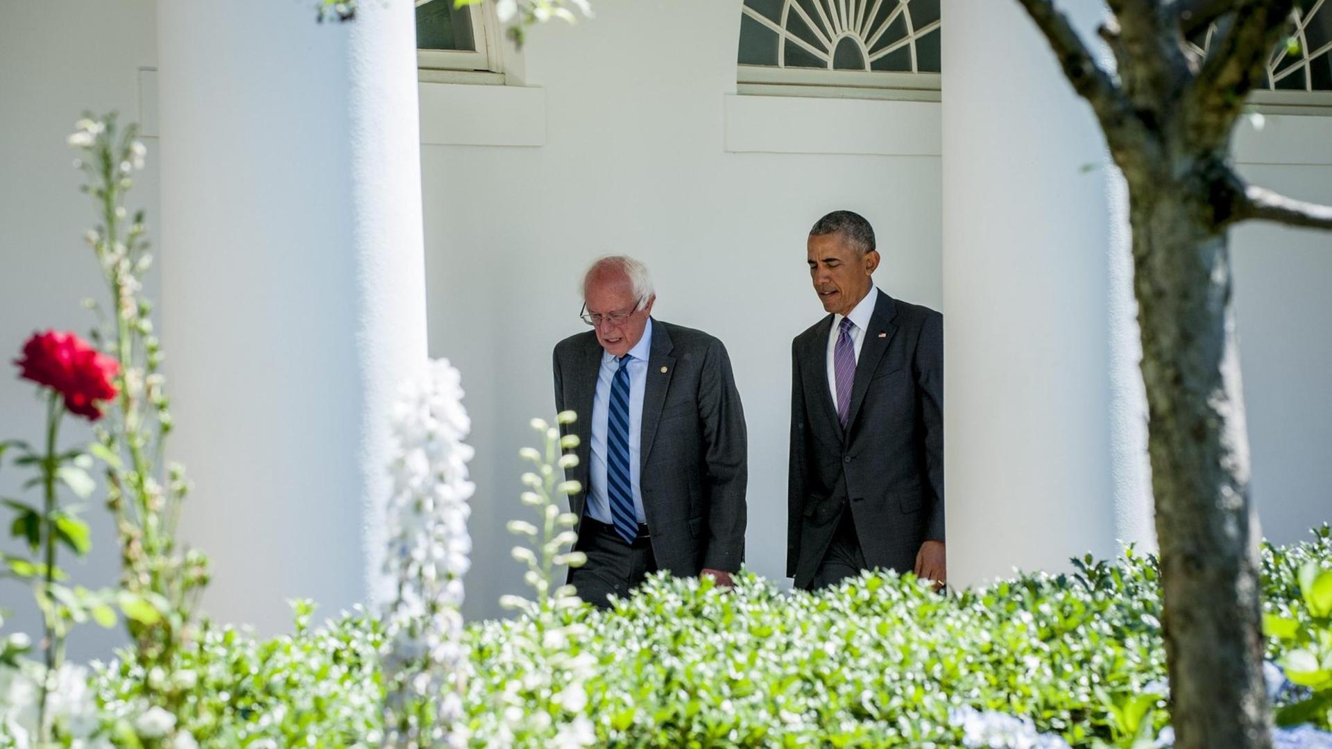 US-Präsident Obama und der Bewerber um die Präsidentschaftskandidatur, Bernie Sanders, im Weißen Haus