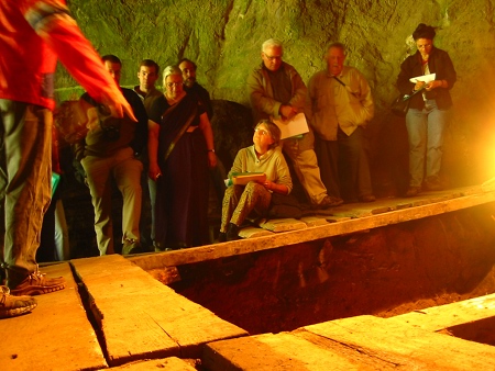 in der Denisova-Höhle