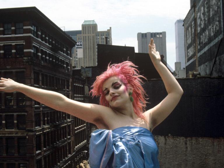 Nina Hagen im Juli 1980 auf dem Balkon ihrer Wohnung in New York