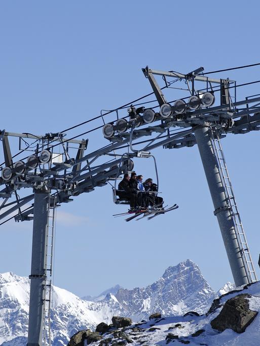 Liftanlage im Skigebiet Trois Vallées, Haute-Savoie Frankreich