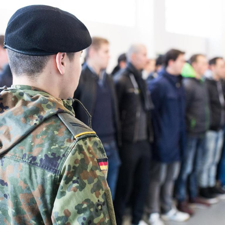 Bei der Bundeswehr gibt es immer mehr Minderjährige. Kritiker sprechen von "Kindersoldaten"