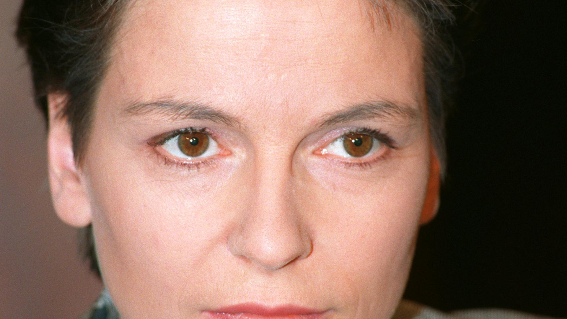 Porträtfoto von Ulrike Poppe, DDR-Bürgerrechtlerin (1994)