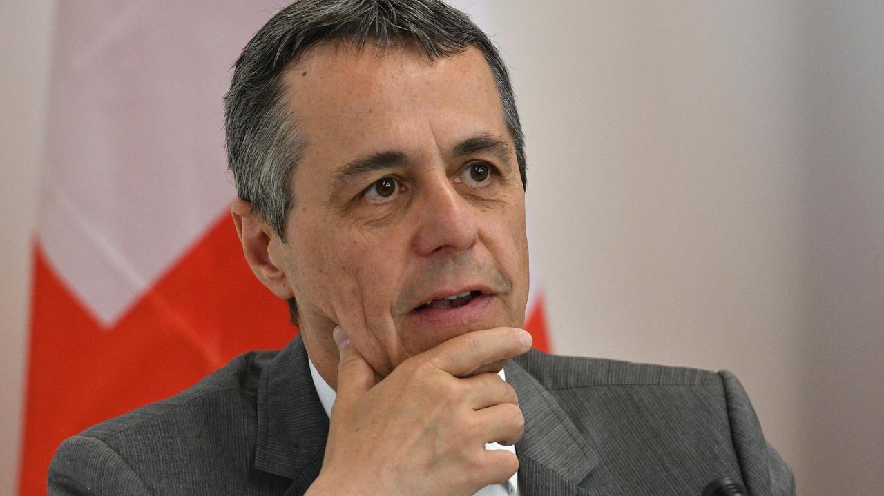 Ignatio Cassis (Aussenminister der Schweiz) bei der Pressekonferenz der deutschsprachigen Aussenminister am 03.07.2018 in Schengen, Luxemburg.