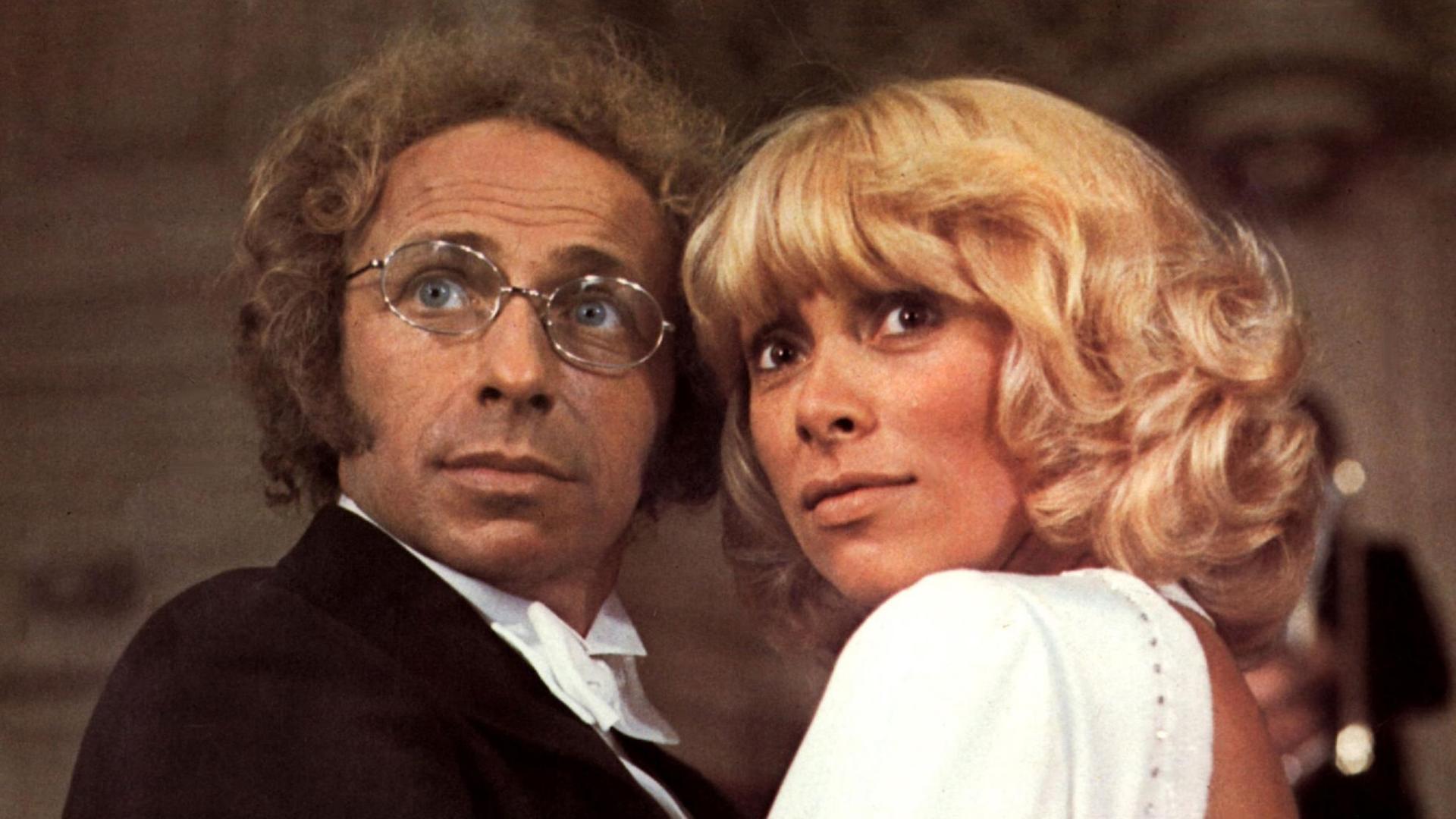 Schauspieler Pierre Richard und Schauspielerin Mireille Darc 1974 in dem Film "Der große Blonde kehrt zurück".