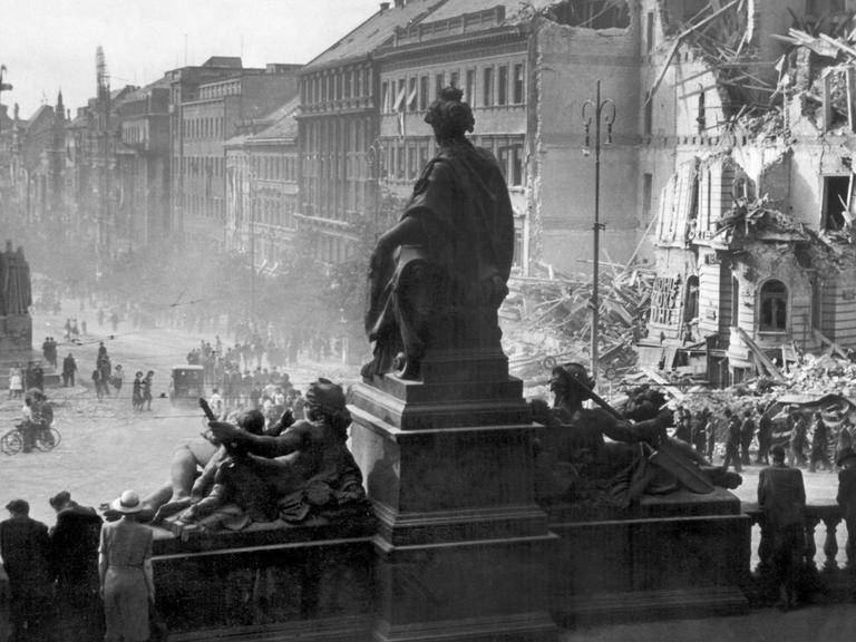 Prags Wencelsas Platz im Mai 1945