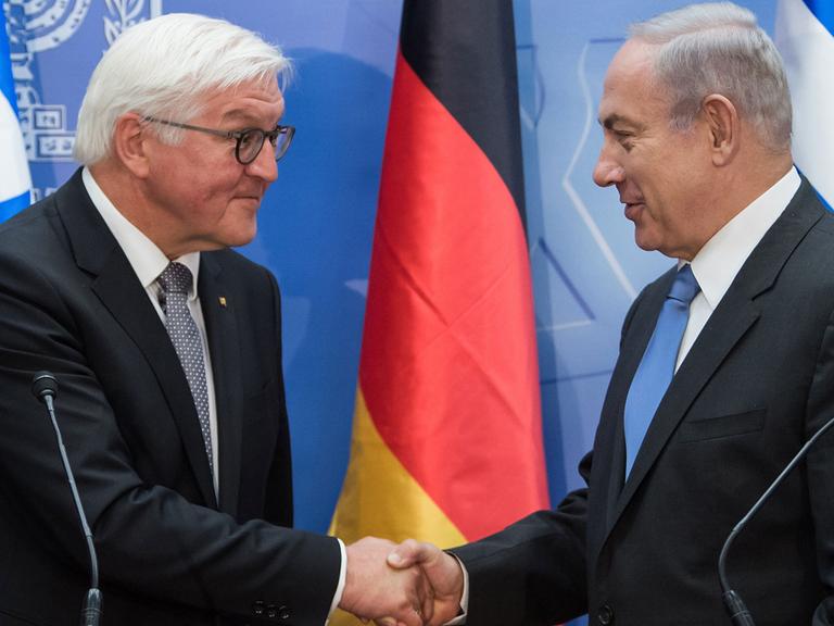 Bundespräsident Frank-Walter Steinmeier (l) und der israelische Ministerpräsident Benjamin Netanjahu