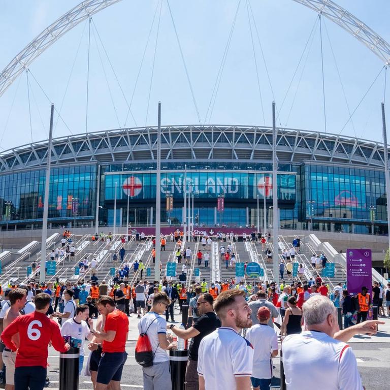 England Fans England fans on Wembley Way before their UEFA EURO, EM, Europameisterschaft,Fussball 2020 Group D match against Croatia at Wembley Stadium, London PUBLICATIONxNOTxINxUKxCHN Copyright: xStuartxGarneysx FIL-15608-0027 