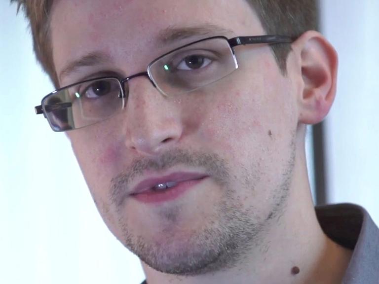 Aufnahme von Edward Snowden, die aus einem Video-Interview mit dem britischen "Guardian" vom Juni 2013 stammt