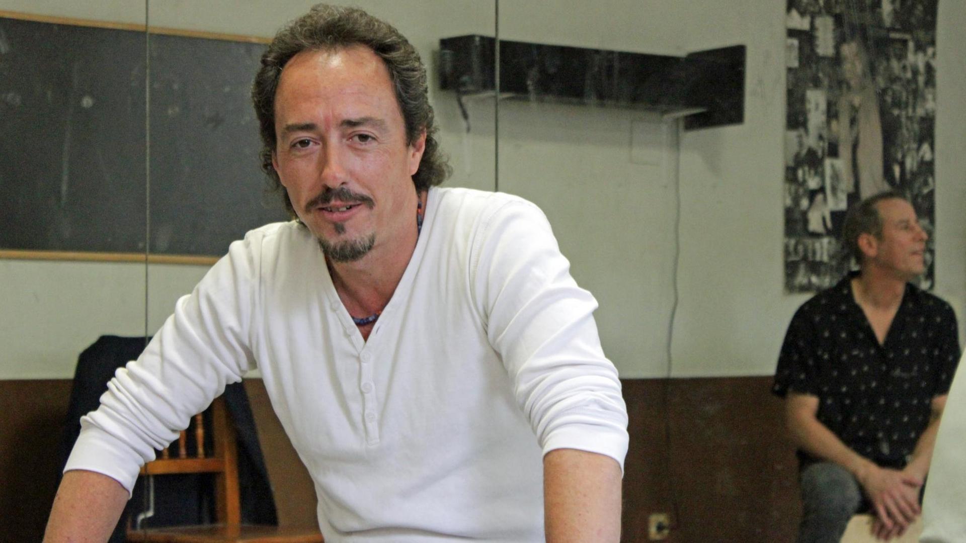 Guillermo García, Lehrer für Cajón in der Flamencoschule Amor de Dios