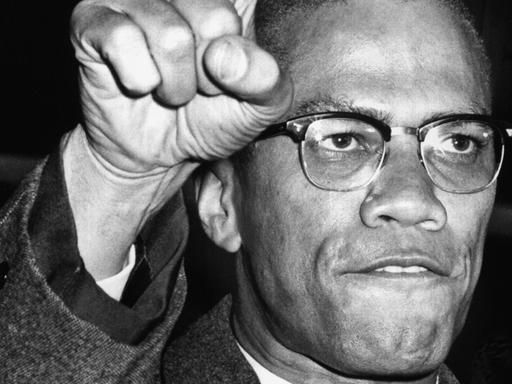 Der amerikanische Bürgerrechtler Malcolm X spricht am 14. Mai 1963 auf einer Kundgebung in New York.