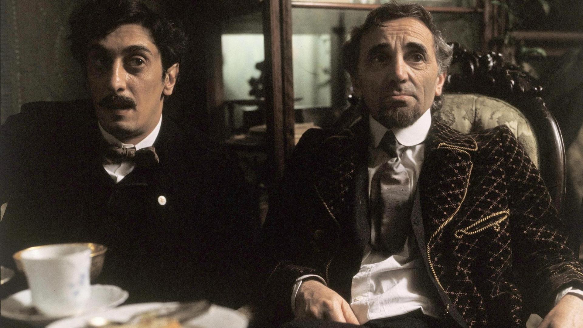 Flavio Bucci als Settembrini und Charles Aznavour als Jesuit Naphta.