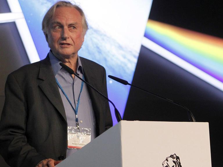 Der Wissenschaftler und Kirchenkritiker Richard Dawkins